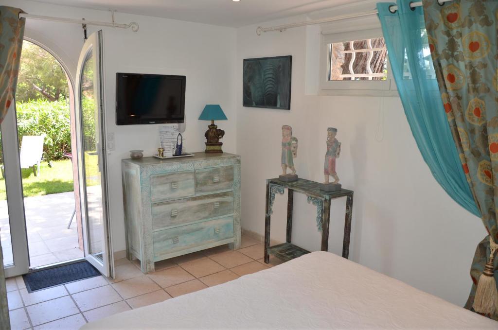 Hotel Villa Des Anges Grimaud Room photo