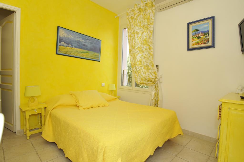 Hotel Villa Des Anges Grimaud Room photo